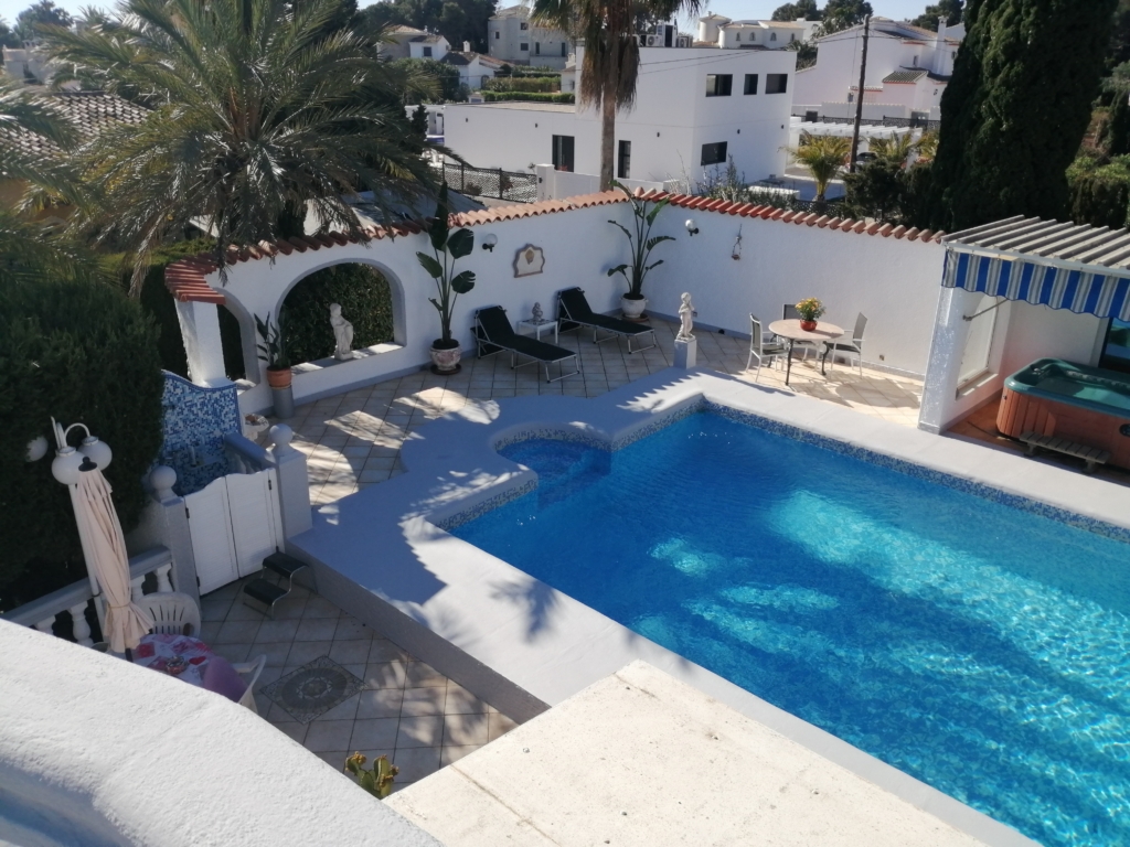 Comfortable all on one level villa in Javea, costa Blanca